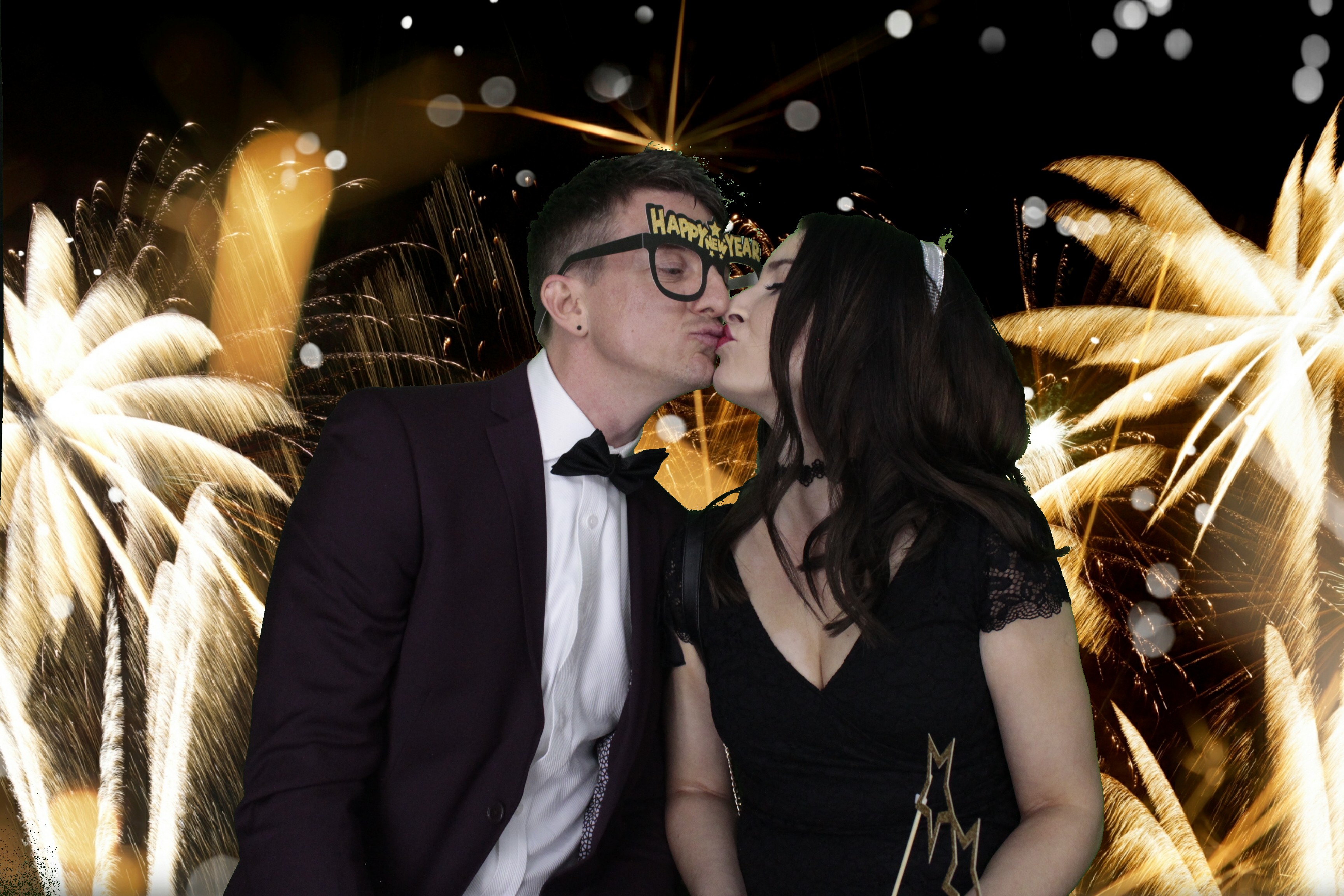 NYE Party | View more photos from the event at gallery.myphotoboothexperience.co.uk/u/MyPhotoBoothExperienceLtd/NYE-Party